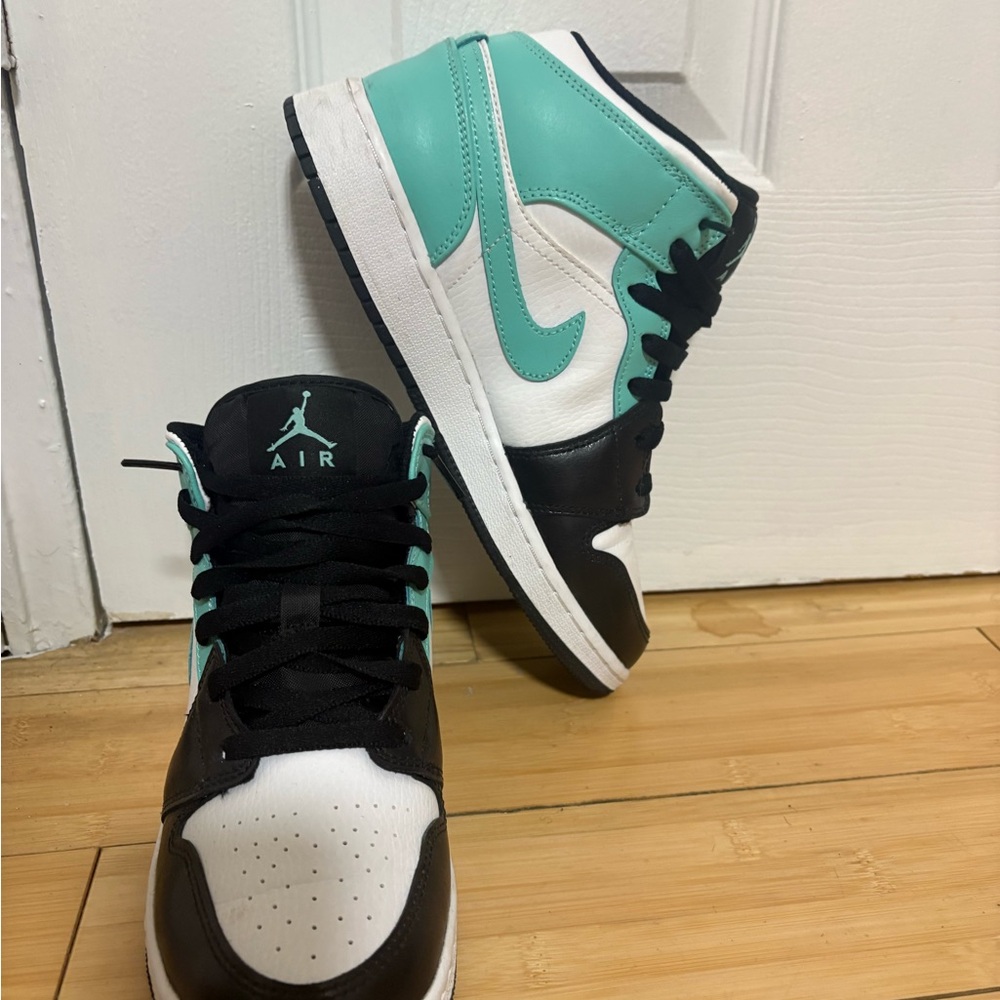 Jordan Kids Sneakers - Black and Mint